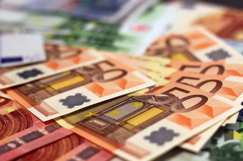Киев получил последние 1,5 млрд евро из пакета макрофинансовой помощи ЕС