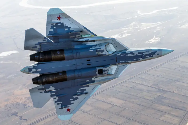 «Все три истребителя являются проблемными»: в американской прессе описали «изъяны» Су-57, J-20 и F-35