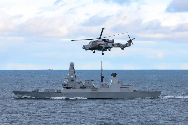 «Теперь угроза исходит не от пиратов»: европейские страны НАТО неохотно отправляют боевые корабли в Красное море