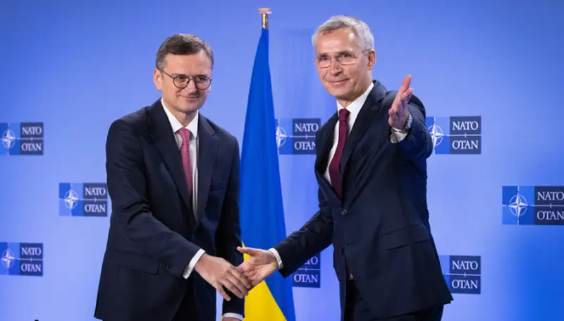 Экс-посол Украины в США: Запад посылает сигналы, что сейчас не готов принять Украину в НАТО