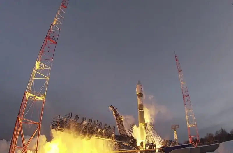 Космические войска ВКС РФ осуществили второй за неделю запуск ракеты-носителя с военным спутником