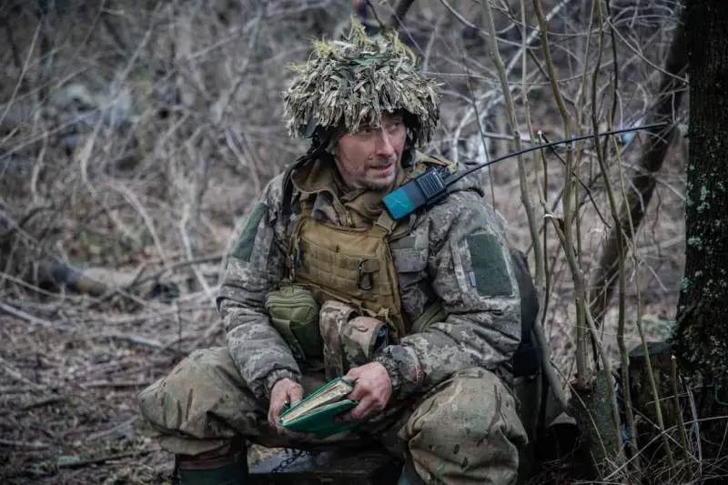 Украинские военные: В результате прилёта по транспорту при разгрузке боеприпасов в Очеретино остались без боеприпасов и побратимов