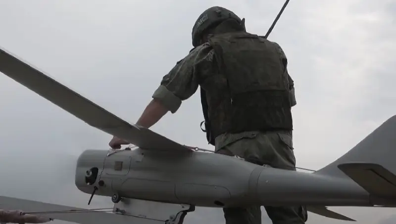 Представитель ВСУ: Подбитые дроны летят несколько километров и поэтому долетают до Киева и Львова