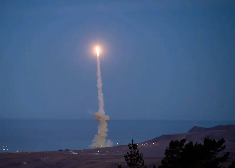 США провели новое испытание наземной системы перехвата баллистических ракет в космосе