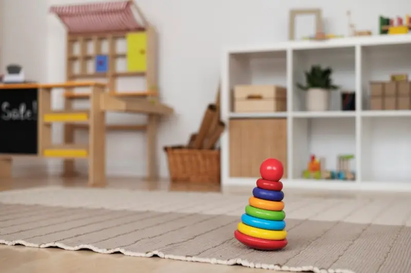 В Хабаровске заведующая детским садом и инструктор уволились после вручения детям грамот с украинским гербом