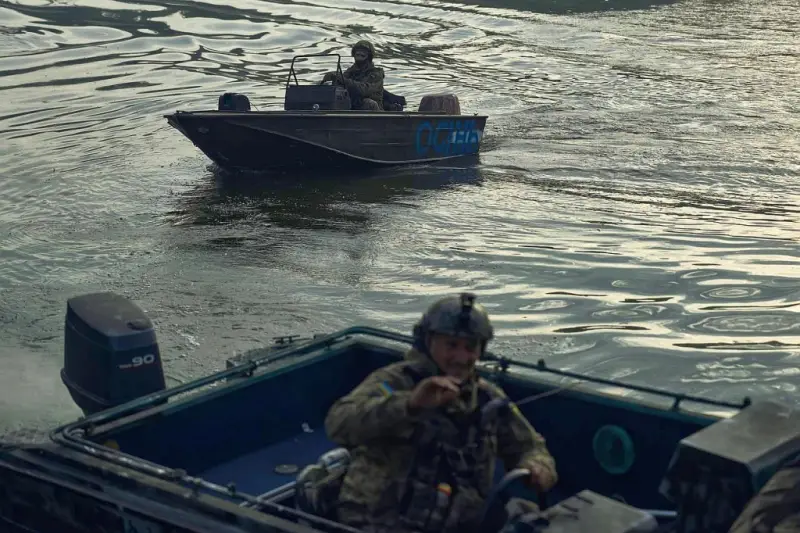 Показаны кадры поражения лодок с «морпехами» ВСУ, пытавшимися ночью форсировать Днепр