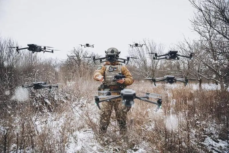 Замминистра обороны Украины: Киев намерен компенсировать дефицит снарядов для ВСУ производством дронов