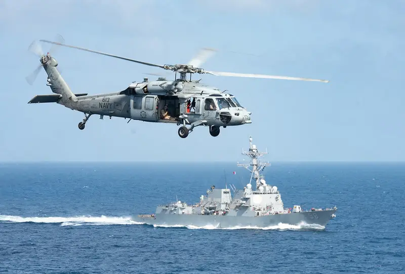 Вертолёты коалиции США потопили в Красном море лодки атаковавших датский контейнеровоз йеменских хуситов