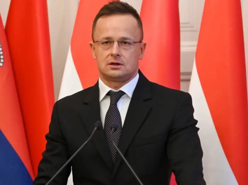 Глава МИД Венгрии: Будапешт может наложить окончательное вето на переговоры Евросоюза с Украиной
