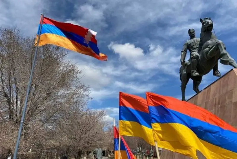 Армянские спецслужбы устроили неприятную беседу бывшим карабахским чиновникам