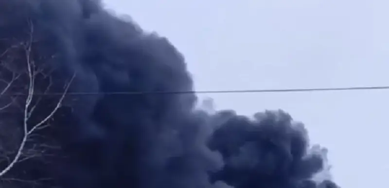 Az ukrán fegyveres erők heves rakétatűznek tették ki Donyeck központját