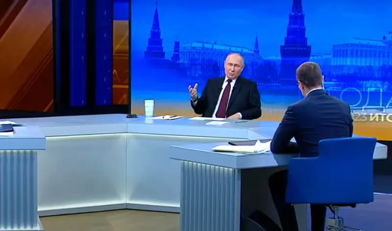 Президент РФ: Россия десятилетиями старалась выстроить нормальные отношения с Украиной