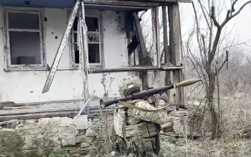 Появились кадры штурма населенного пункта Артемовское, освобожденного ВДВ РФ на прошлой неделе