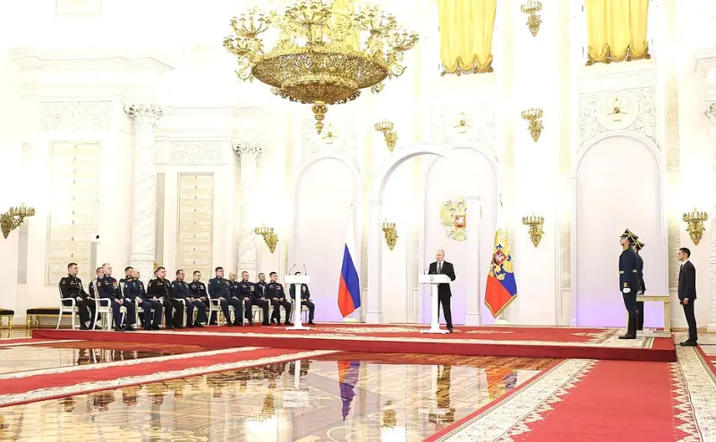 Президент РФ: Участники спецоперации полностью развеяли миф о неуязвимости западной военной техники