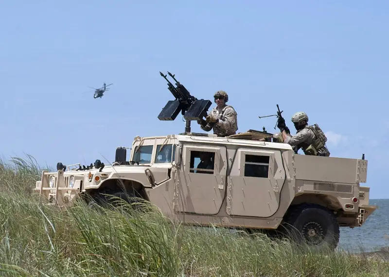 Американская компания представила систему активной защиты для военных автомобилей армии США