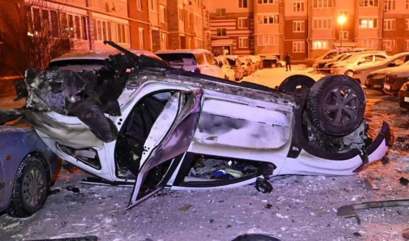 В результате украинского обстрела в Белгороде повреждены несколько десятков автомобилей