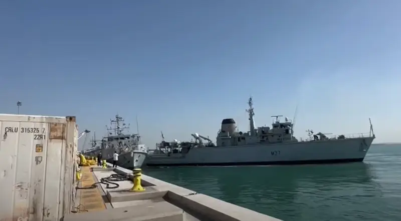 В ВМС Британии начали расследование в связи со столкновением двух кораблей на базе в Персидском заливе