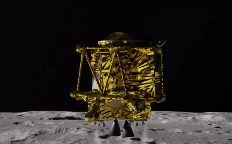 Достигший Луны японский космический аппарат быстро теряет мощность