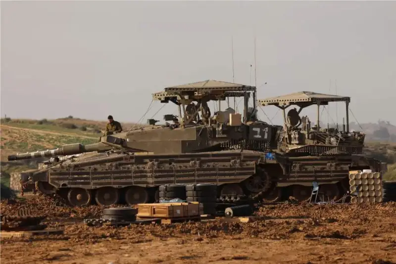 Израильские танки Merkava стали получать заводские противодроновые экраны