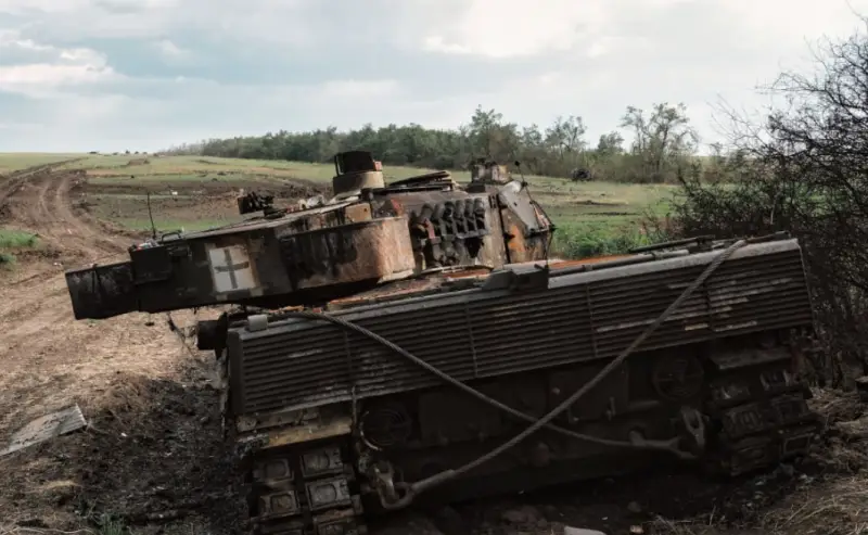 Западная пресса: из почти 100 переданных ВСУ танков Leopard-2 минимум 26 уничтожены, а остальные непригодны для использования