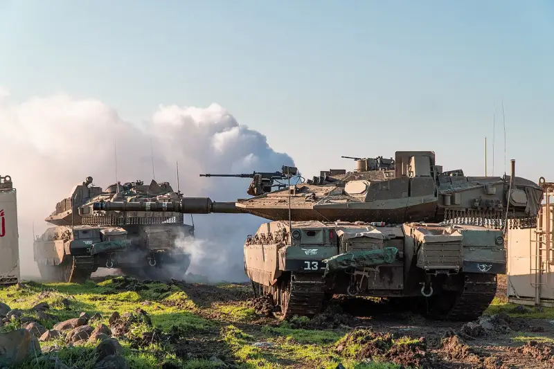 Израильские военные обнаружили при зачистке базы ХАМАС в Хан-Юнисе модели используемых ЦАХАЛ танков