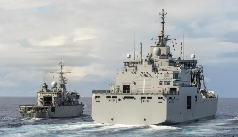 Французский военный флот готовят к действиям в условиях отсутствия спутниковой связи