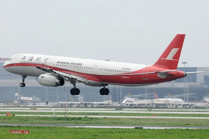 Тайбэй выразил возмущение решением Пекина изменить авиационный маршрут в Тайваньском проливе
