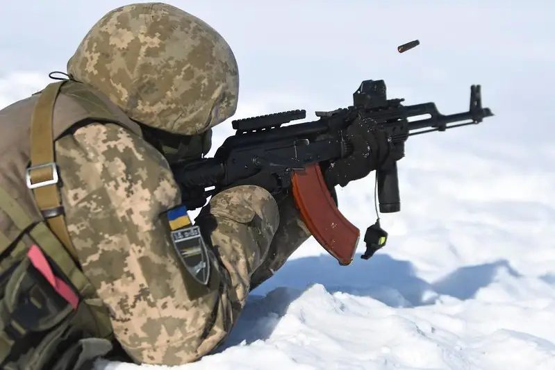 Военный эксперт Марочко: украинские войска несут большие потери в контратаках под Купянском