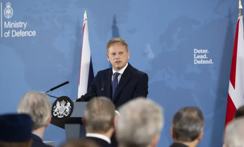Министр обороны Великобритании призвал ЕС и США увеличить помощь Украине по примеру Лондона