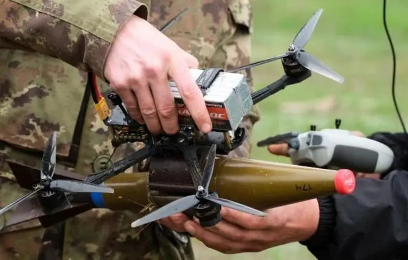 ВС России начали тестирование новой системы, позволяющей FPV-дрону самостоятельно атаковать цель