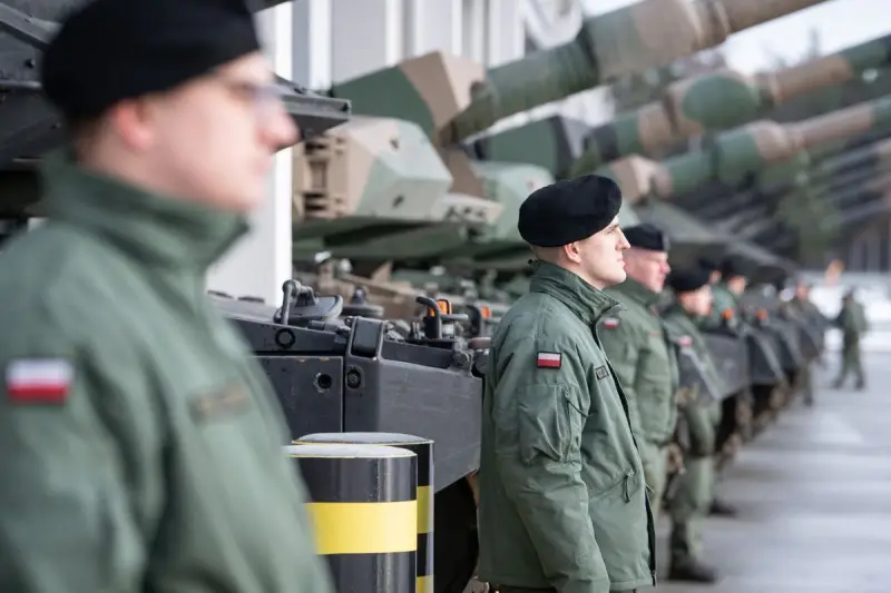 Польша перемещает военную технику на полигон вблизи украинской границы