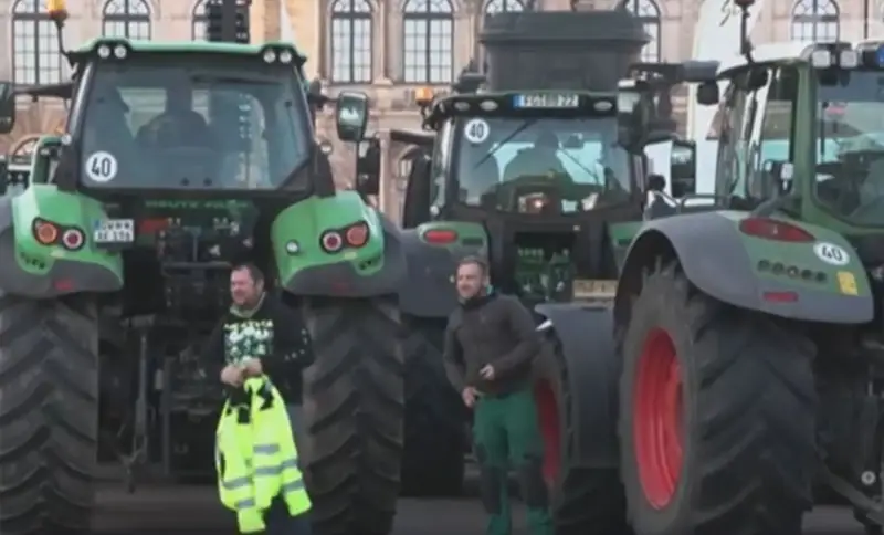 Столица Германии погрузилась в пробки и дорожный хаос из-за протестов фермеров и дальнобойщиков