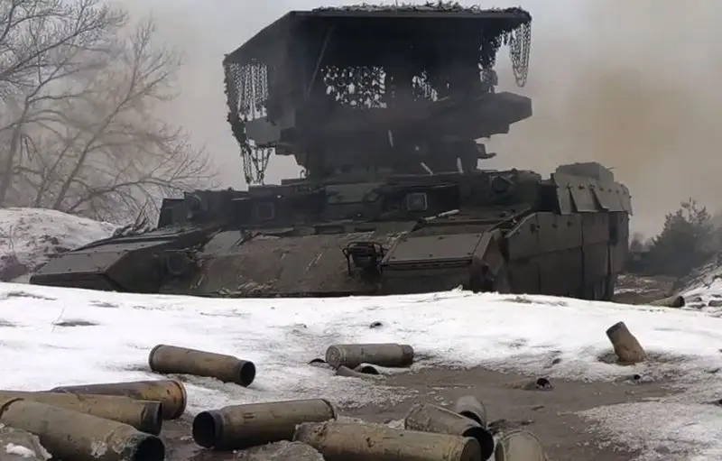 Российские ресурсы сообщают о появлении в зоне СВО новой версии БМПТ «Терминатор» на базе танка Т-90