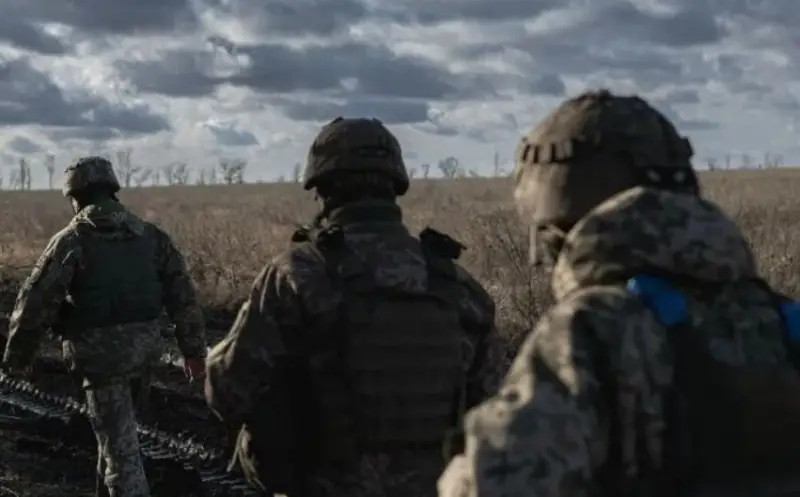 Украинская пропаганда героизирует военнослужащего ВСУ, воюющего против своего отца