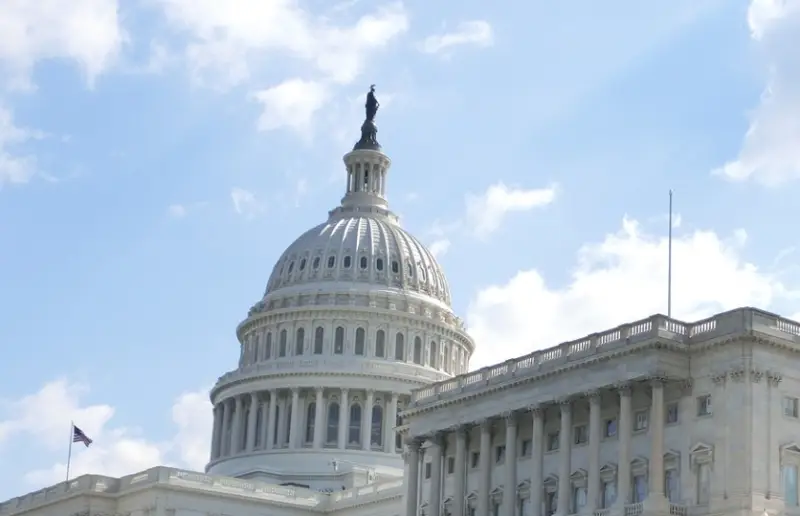 Сенат США поддержал законопроект о выделении помощи Украине, голосование в Палате представителей впереди