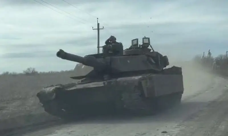 «Никак не доедут до фронта»: Американские танки M1А1 Abrams ВСУ продолжают находиться в тыловых районах