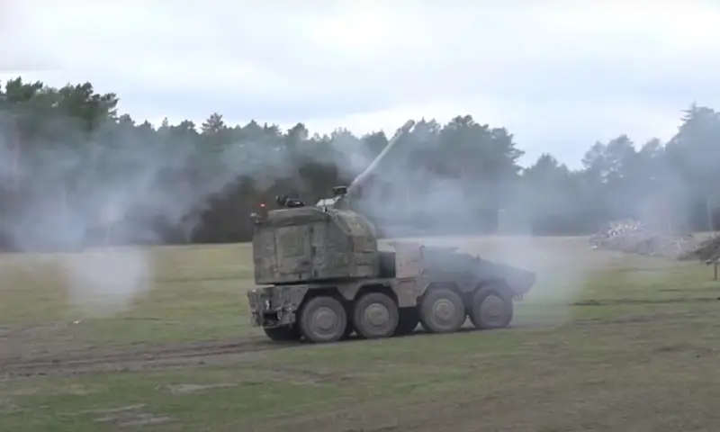 Украина дополнительно получит от Германии 36 самоходных гусеничных и колесных гаубиц калибра 155 мм