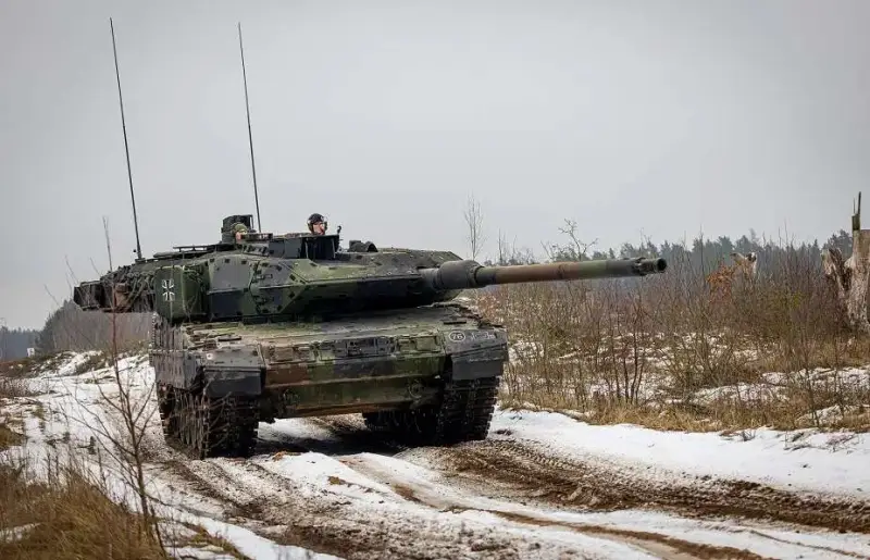 «Зенит современной танковой техники»: бундесвер развернул в Литве ОБТ Leopard 2A7V