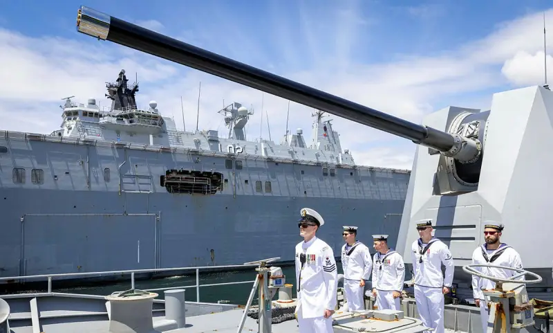 «Корабли могут оказаться без экипажей»: Австралия намерена удвоить свой флот