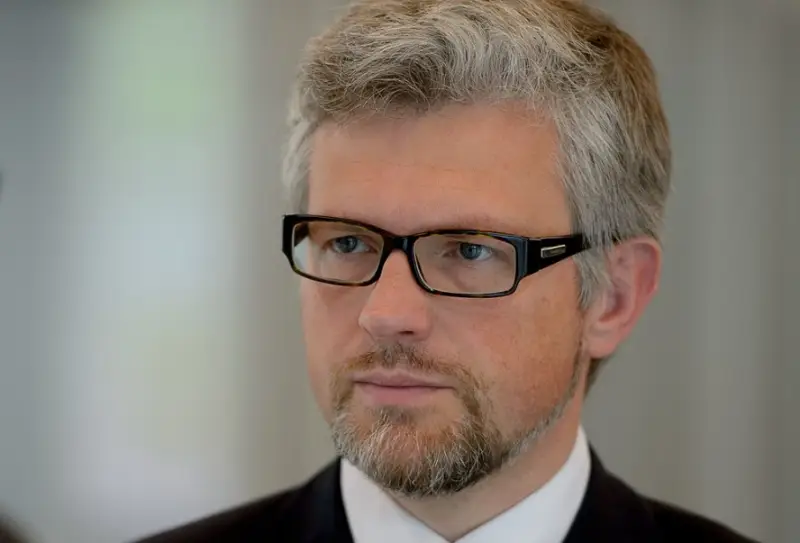 Оскорбивший канцлера ФРГ посол Украины заявил, что не сожалеет о своем поступке