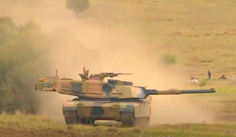 Пресса Австралии: Украина намерена получить танки M1A1 Abrams, снимаемые с вооружения австралийской армии