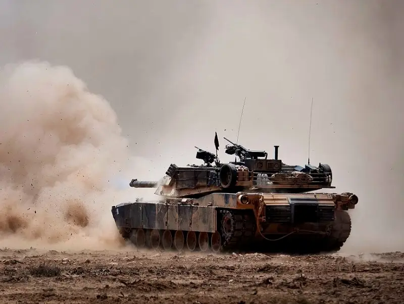 Украинские источники опубликовали новые кадры с американским танком M1A1SA Abrams ВСУ на Авдеевском направлении