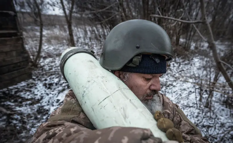 Украинские эксперты считают, что для выполнения приказа Зеленского Сырскому нужно снимать часть войск из Херсонской, Николаевской и Днепропетровской областей