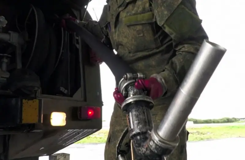 Российские войска получили мобильные бронированные автозаправочные станции для применения в зоне СВО