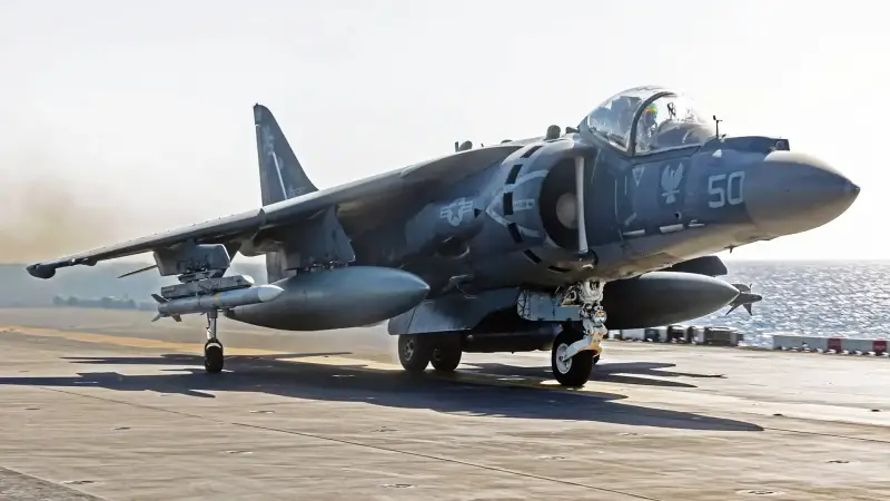 Marine Corps Harrier a doborât șapte UAV-uri
