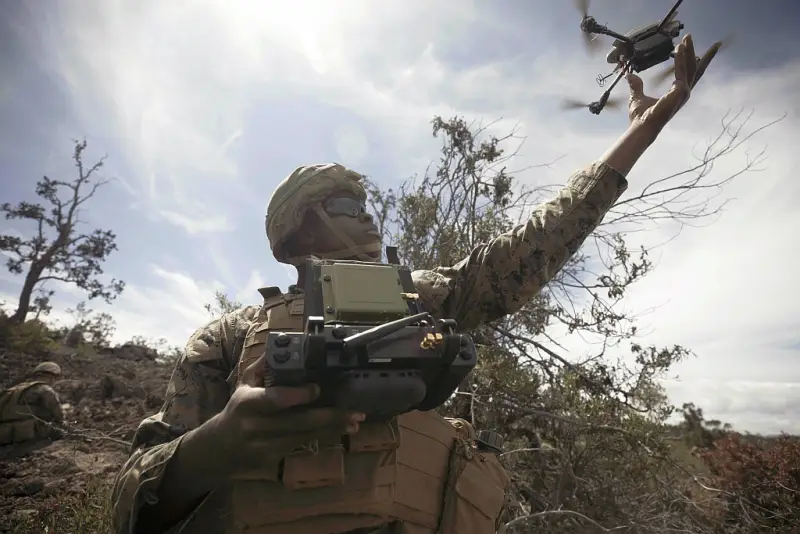 Американская армия впервые проводит учения по сбрасыванию боеприпасов с беспилотников