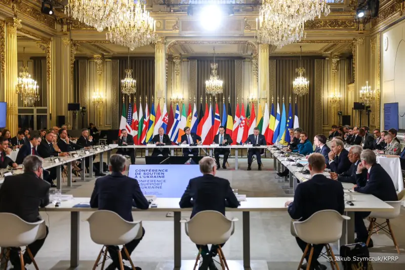 Анджей Дуда: На встрече в Париже страны НАТО обсуждали передачу Украине современных ракетных технологий