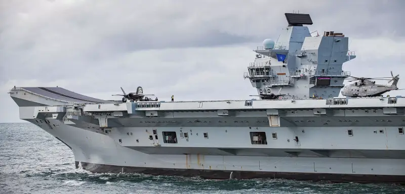 Авианосец «Куин Элизабет» ВМС Британии примет участие в учениях НАТО в составе неполноценной АУГ