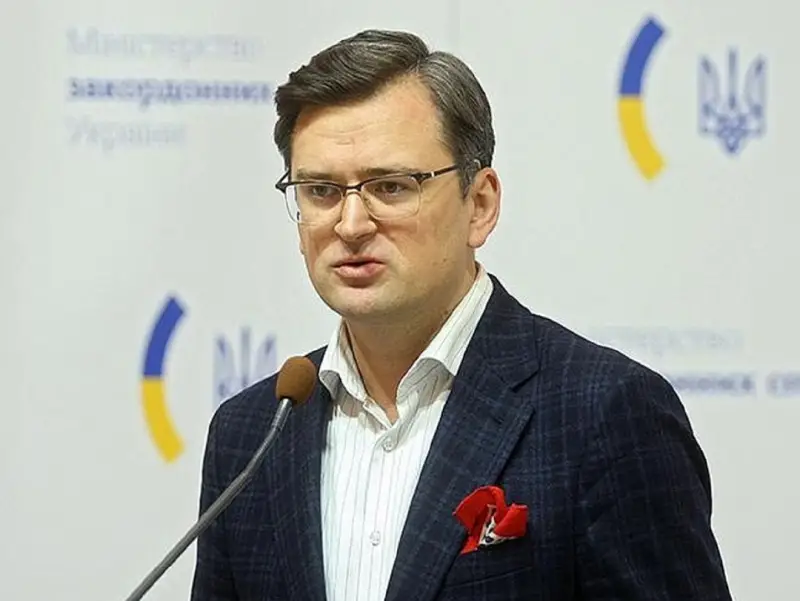 Глава МИД Украины: Запад должен закупать снаряды для ВСУ в третьих странах