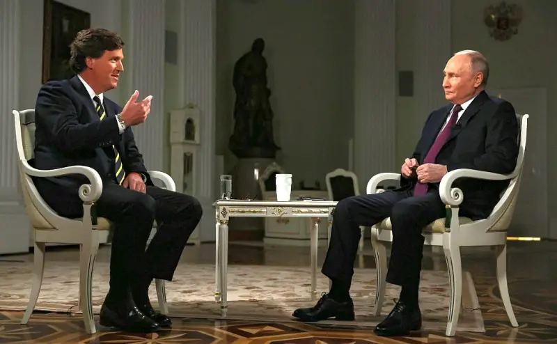 «Дикие времена»: Маск прокомментировал сравнение интервью президента РФ Такеру Карлсону с недееспособностью Байдена